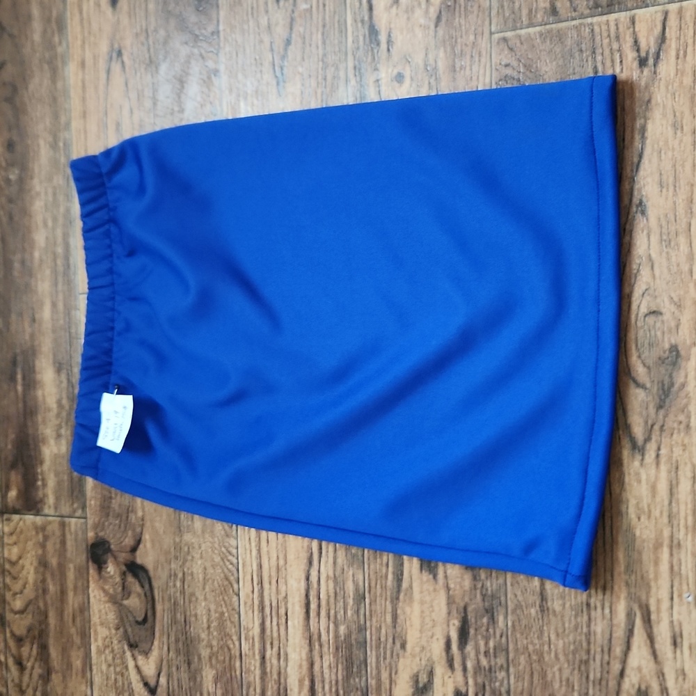 Girl's size 4 royal blue skirt